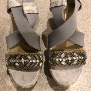 Donald Pliner 8.5M stud silver elastic wedge shoes